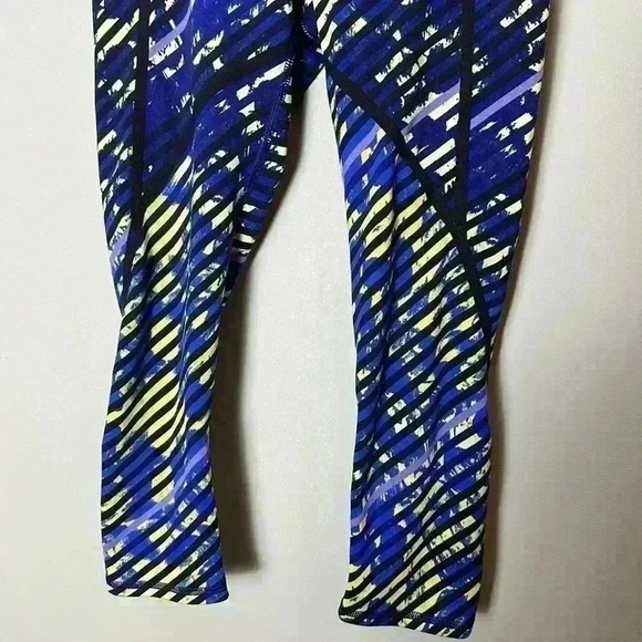 Athleta Blue Green Radical Stride Capri Leggings Women Size XXS Yoga Gym Active - Picture 6 of 14